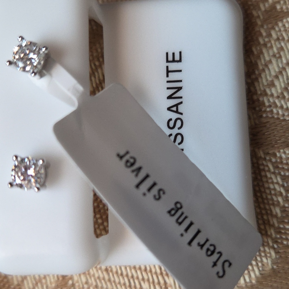 Moissanite Stud 0.6ct Earrings